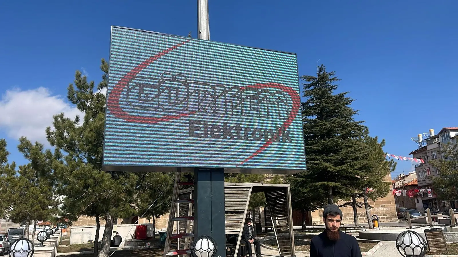 Görkem Elektronik dış mekan LED ekran kurulumu